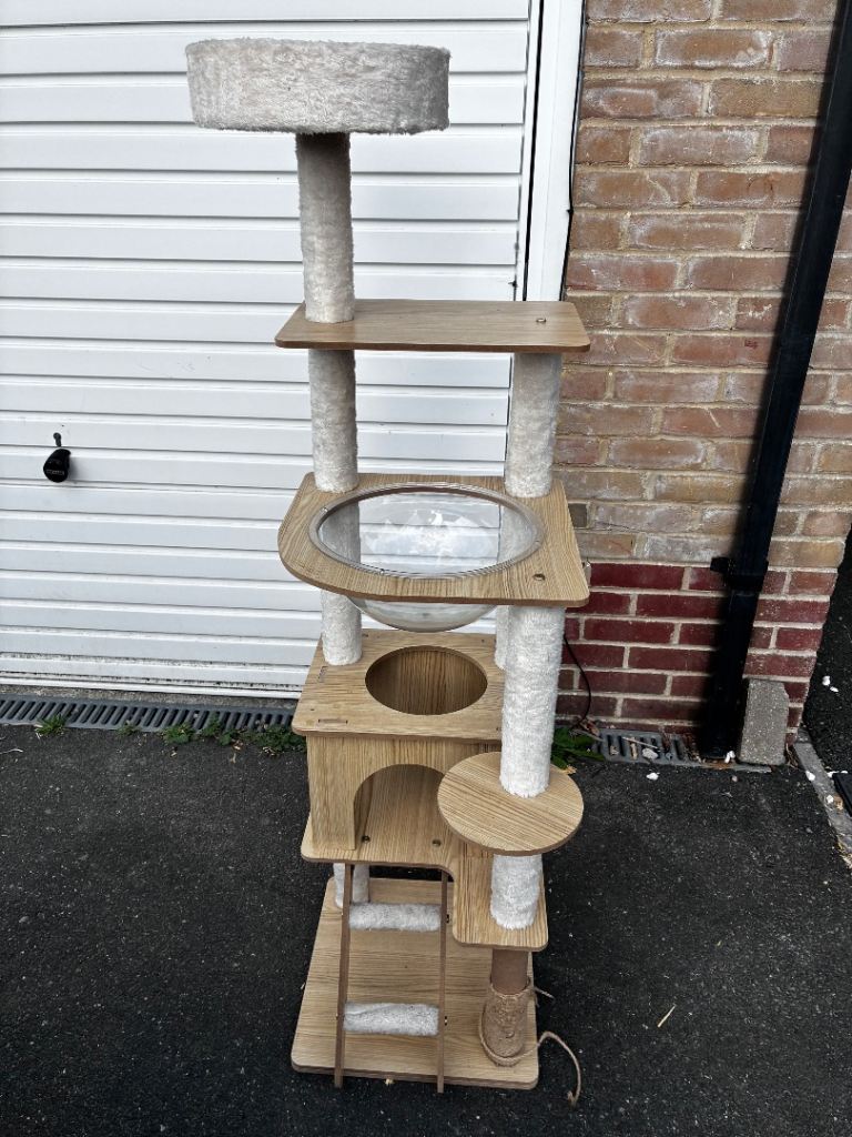 Cat tree 