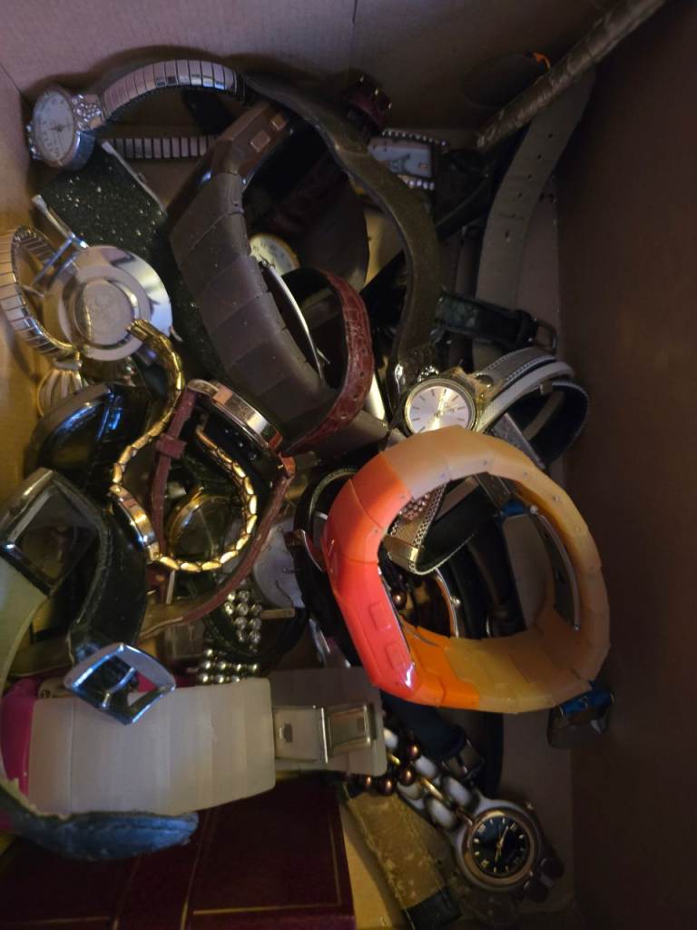 Various ladies watches 