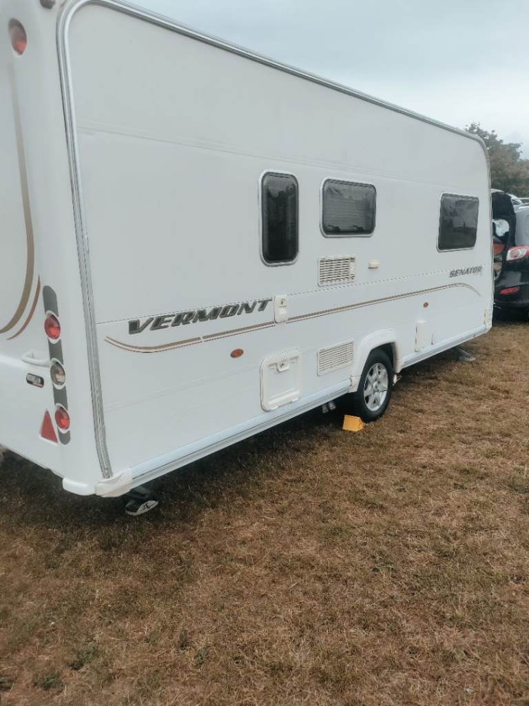 BAILEY SENATOR VERMONT 2 BERTH CARAVAN 2008.