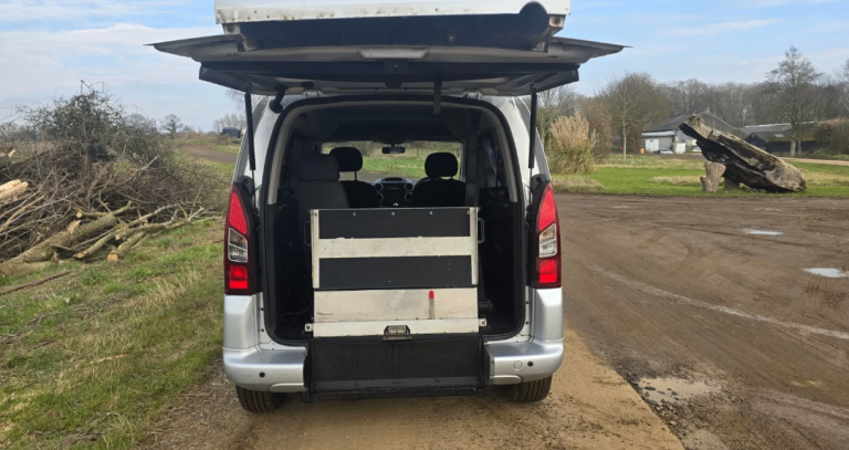 Peugeot, PARTNER TEPEE, MPV, 2013, Manual, 1560 (cc), 5 doors