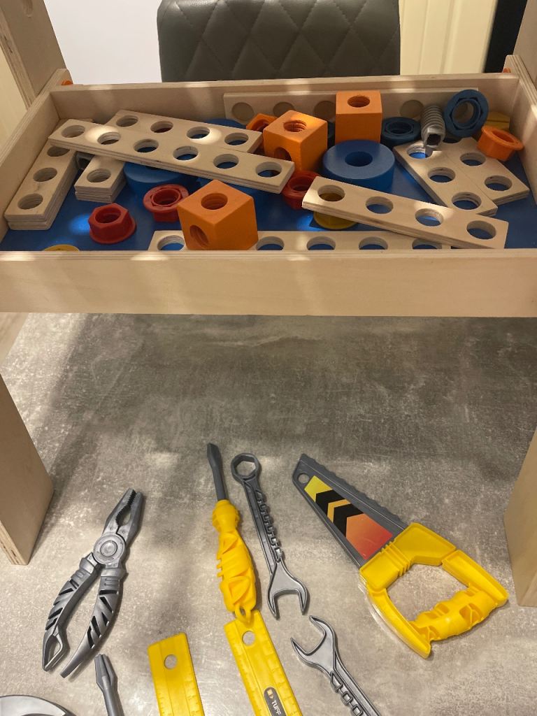 Wooden workbench kids 