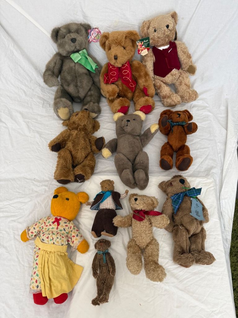 OLD TEDDY BEARS HARRODS + HENRY  Etc MOST ARE MOVING JOINTS SOME WITH TAGS STILL 