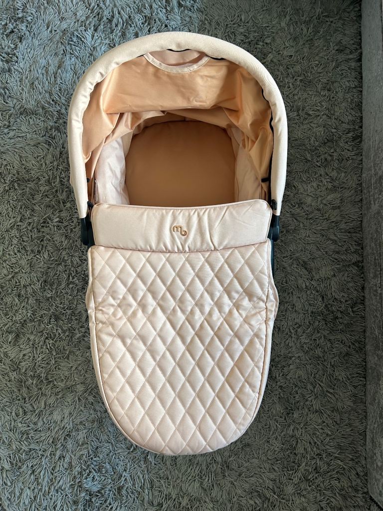 My Babiie MB200i Bassinet – Blush (Like New)
