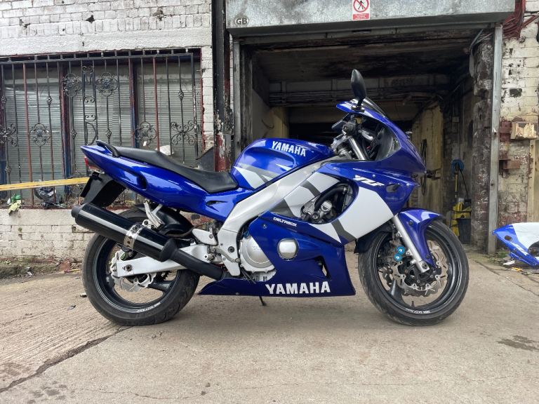 Yamaha, YZF, 2002, 599 (cc)