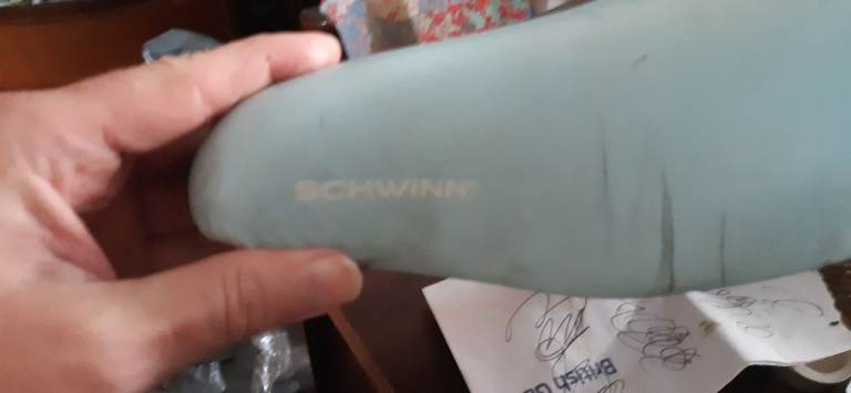 Schwinn cruiser bike padded sprung big bike seat 