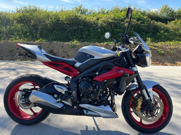 Triumph Street Triple 675 R