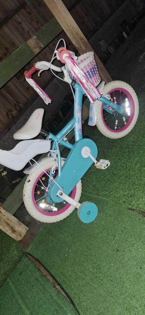 Girls bike