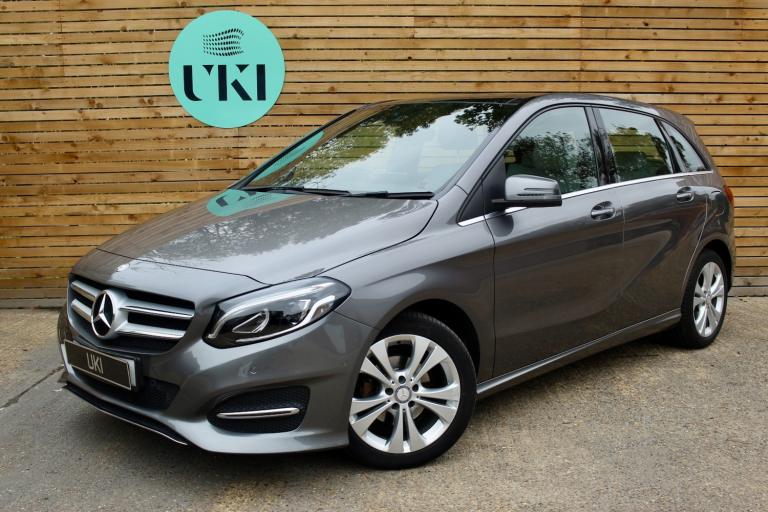 MERCEDES-BENZ B CLASS 1.5 B180d Sport 2016