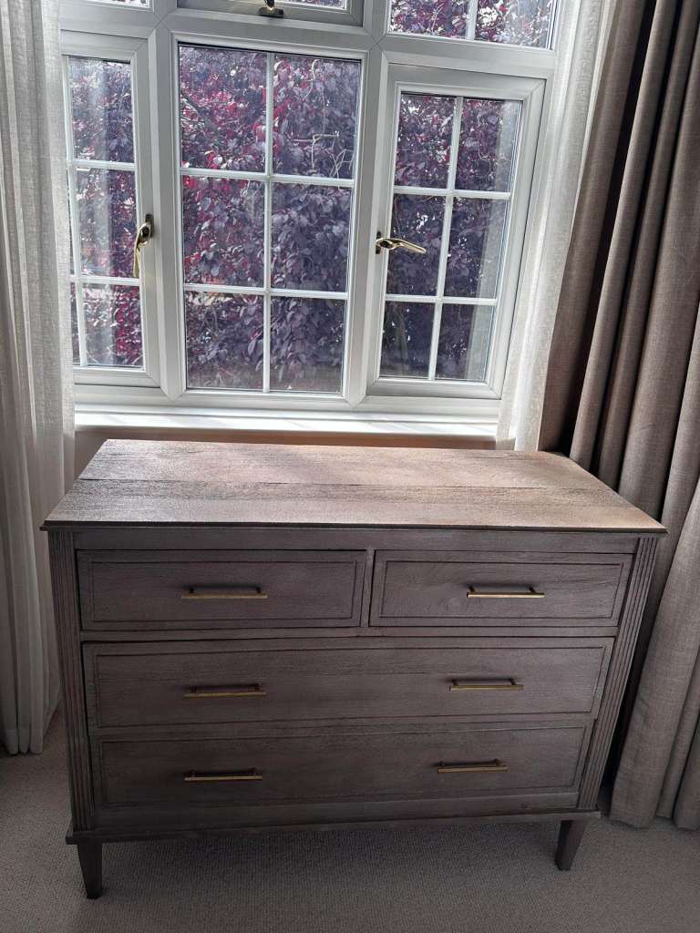 Claudine Swoon Chest of Drawers