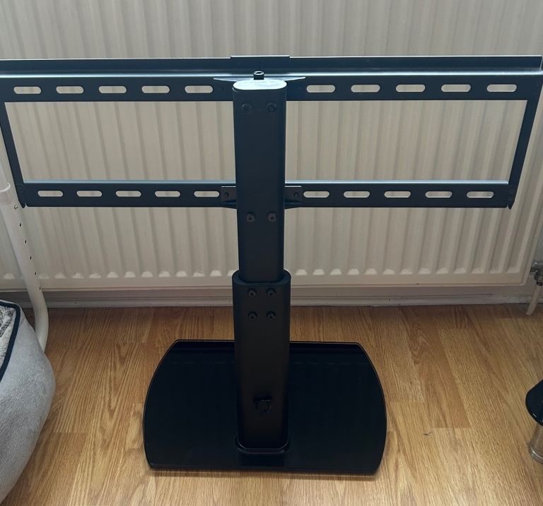 FITUEYES Universal TV Floor Stand | Height Adjustable | Black Glass Base Black, Good Condition