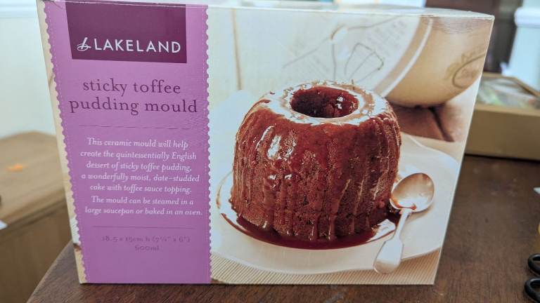 Lakeland sticky toffee pudding ceramic mould 