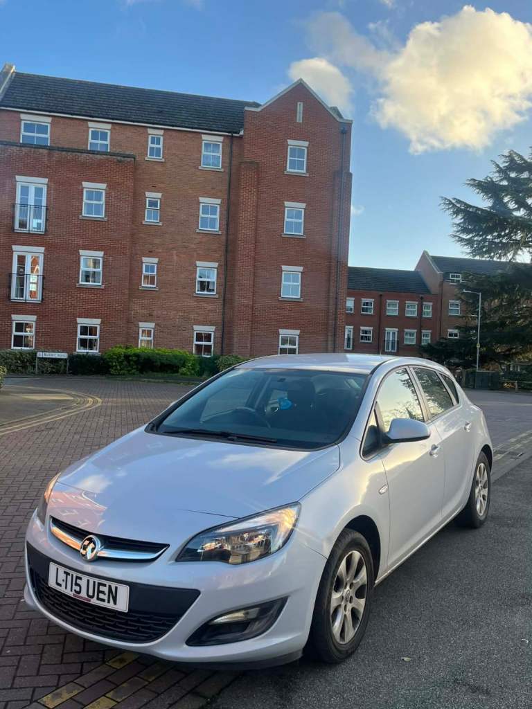 Vauxhall, ASTRA, Hatchback, 2015, Manual, 1598 (cc), 5 doors