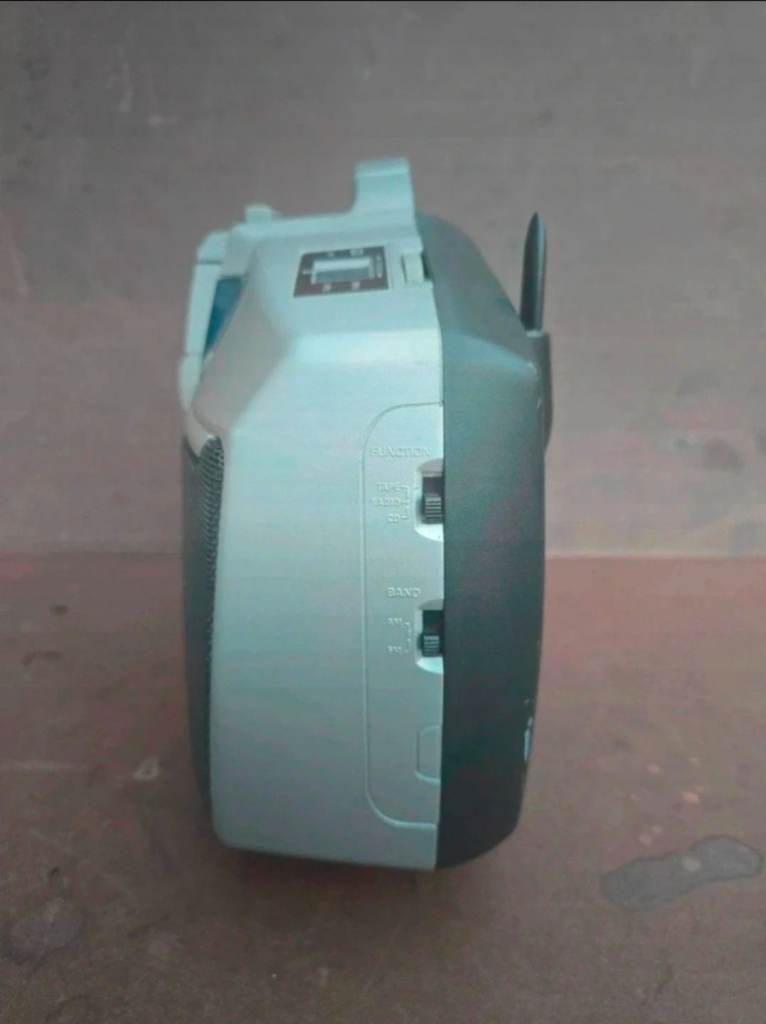 Matsui Retro Portable CD Cassette Tape Radio Player Boombox - CD18 - Working VGC