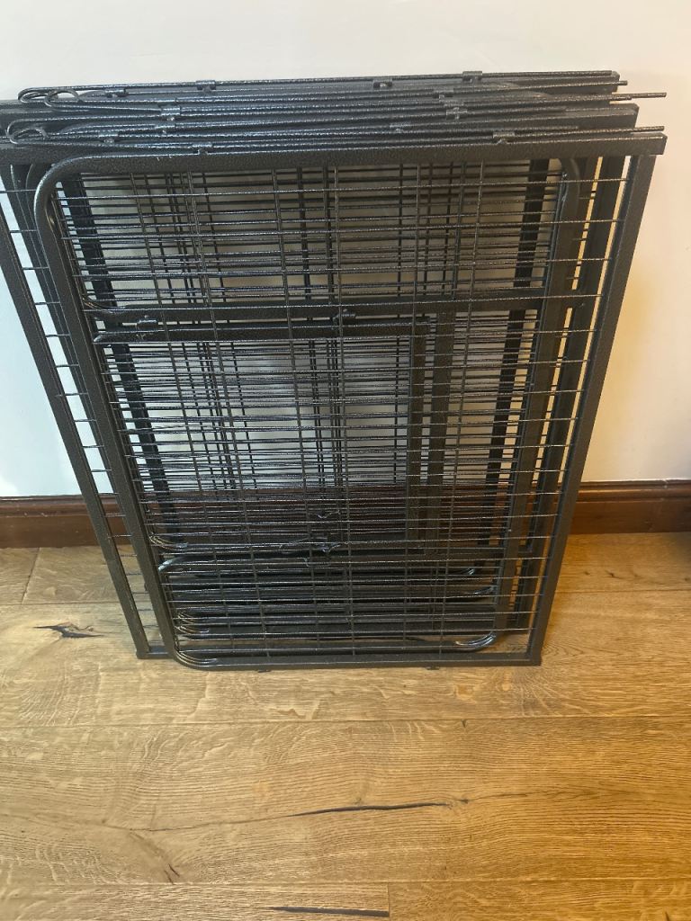 Large heavy duty dog/ puppy pen