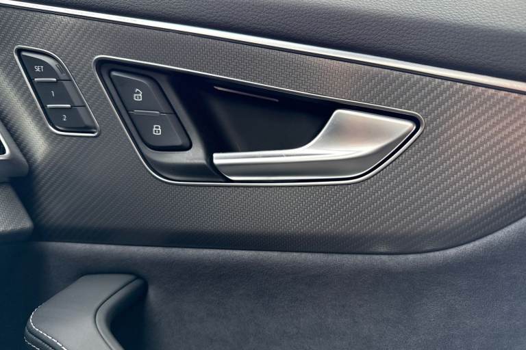 2025 Audi RS Q8 4.0 TFSI V8 Tiptronic quattro Euro 6 (s/s) 5dr SUV Automatic