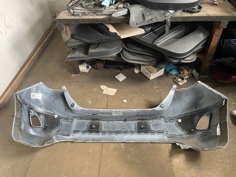 FORD FIESTA MK8 ST LINE REAR BUMPER WITH PDC HOLES (2017-2022)