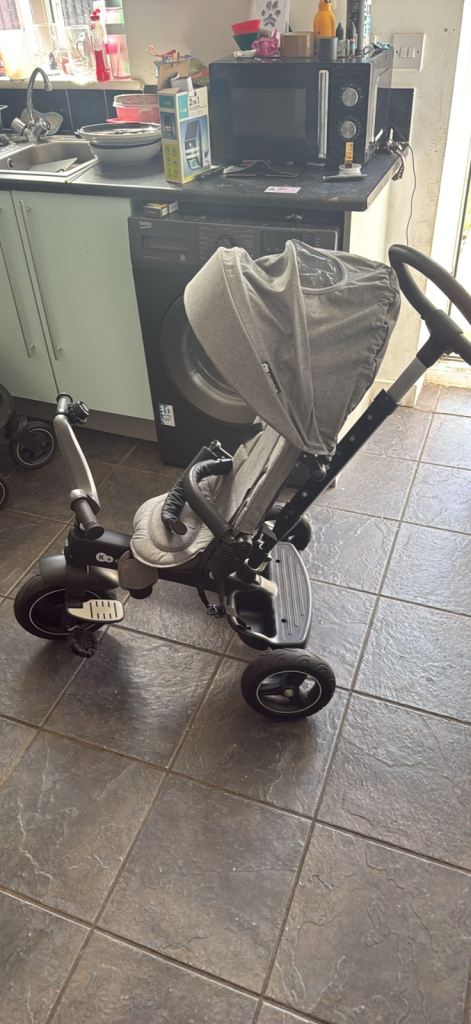 Grey Baby Tricycle / Pushchair – Good Condition