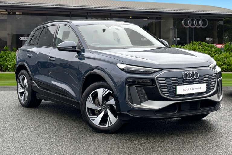2025 Audi Q6 e-tron Q6 SUV S line e-tron quattro 285,00 kW Estate ELECTRIC Automatic