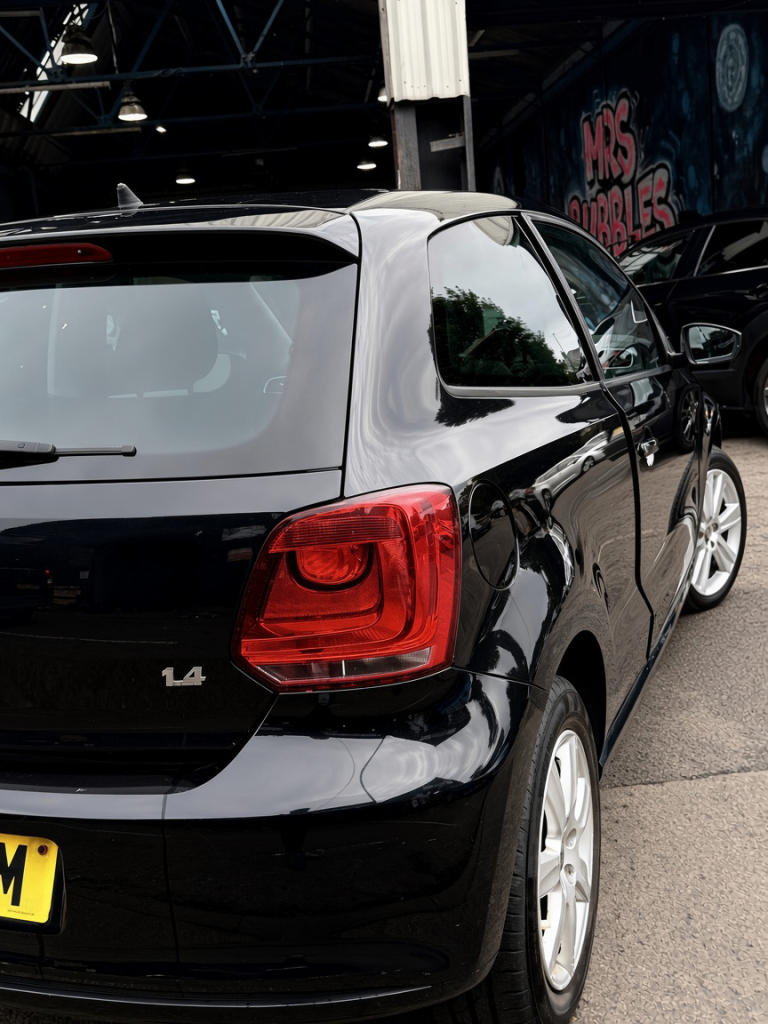 Volkswagen, POLO, Hatchback, 2012, Manual, 1390 (cc), 3 doors