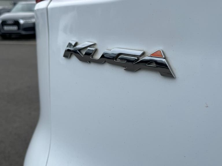 2014 Ford Kuga 2.0 TDCi Zetec 5dr Powershift HATCHBACK Diesel Automatic