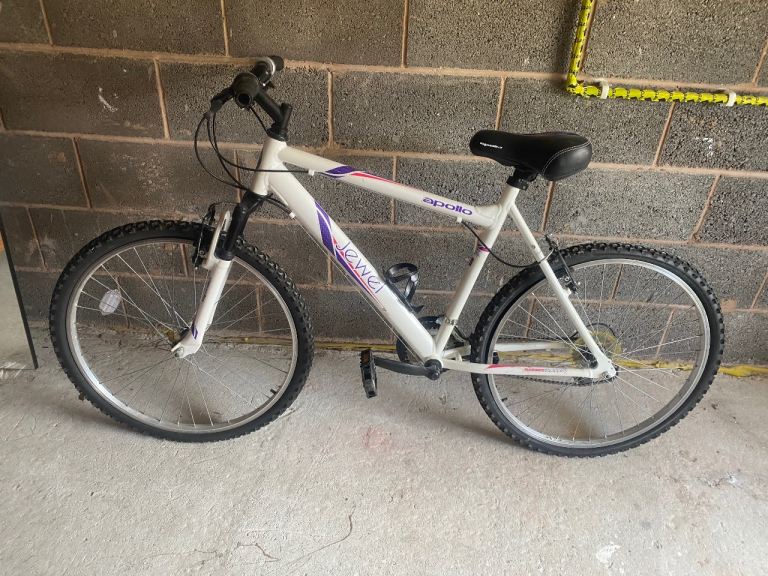 Girls bike