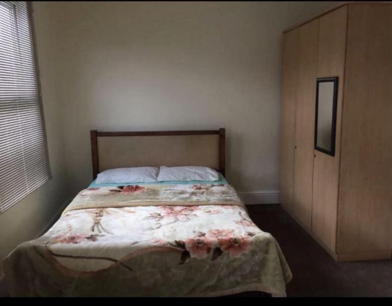 Master Bedroom To Rent Near All Amenities 