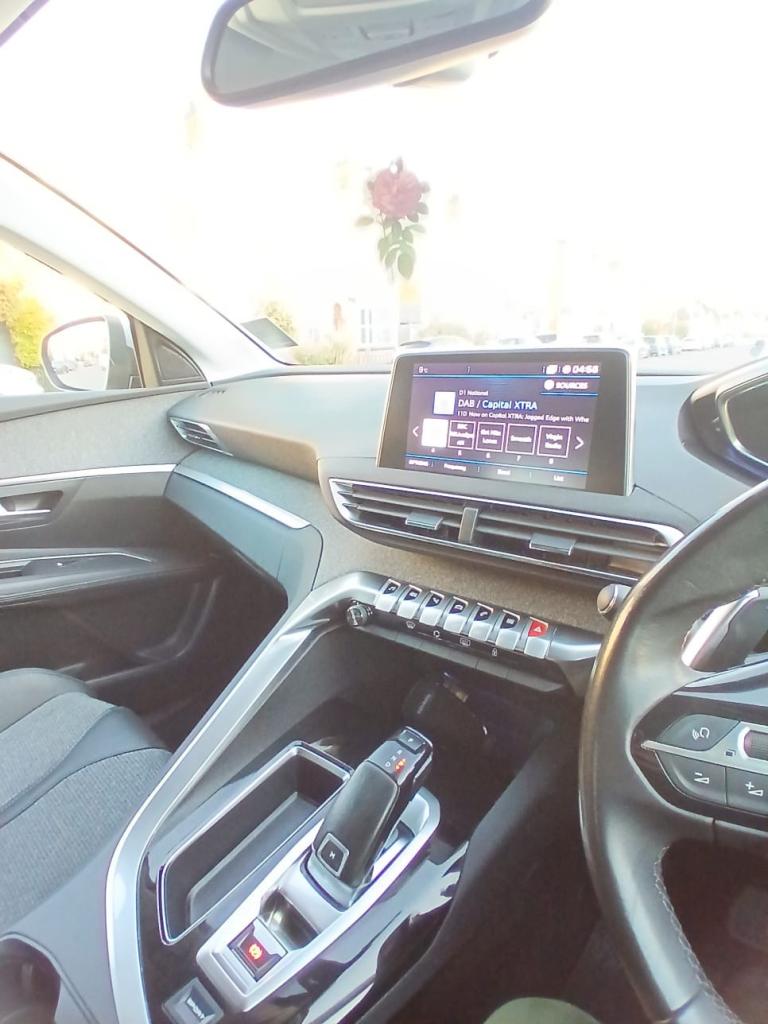 Peugeot, 3008, Hatchback, 2018,Automatic,1598 (cc), 5 doors