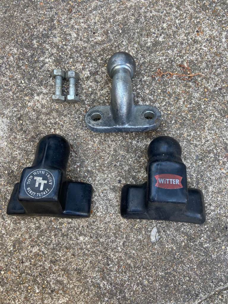 Tow Ball - Fixing Bolts - 2x Covers