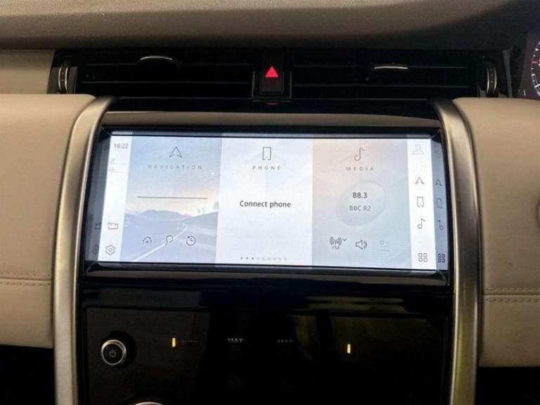 2021 Land Rover Discovery Sport 1.5 P300e 12.2kWh R-Dynamic HSE Auto 4WD Euro 6 (s/s) 5dr Automat...