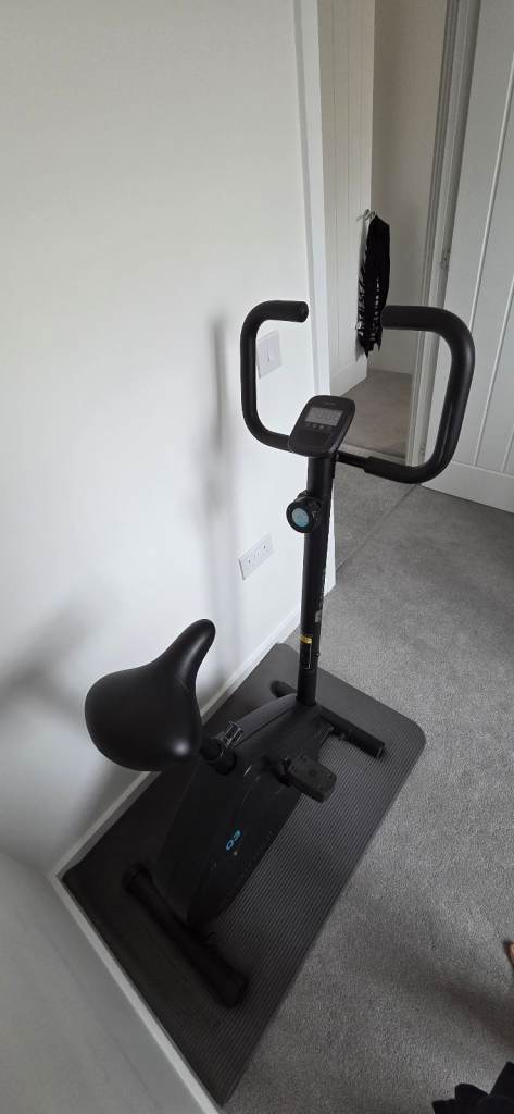 Decathlon DOMYOS Essential Exercise Bike – Excellent Condition