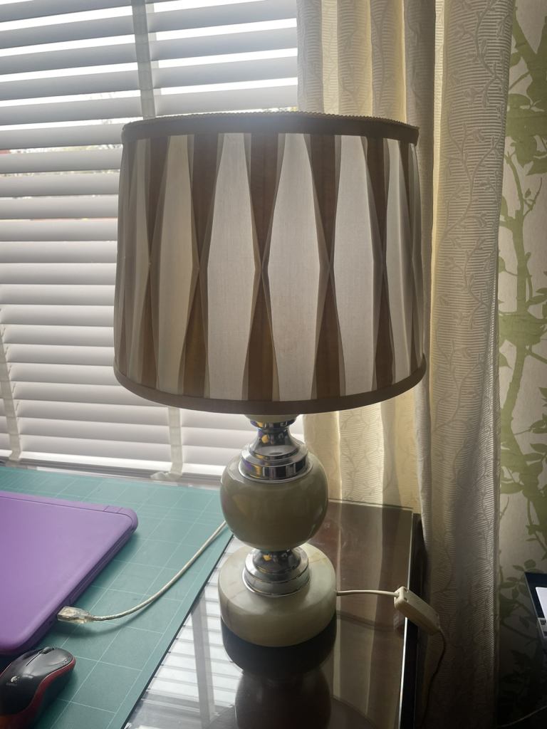 Table lamp