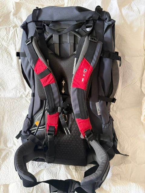 Berghaus C7 2 Series 80-litre backpack / rucksack