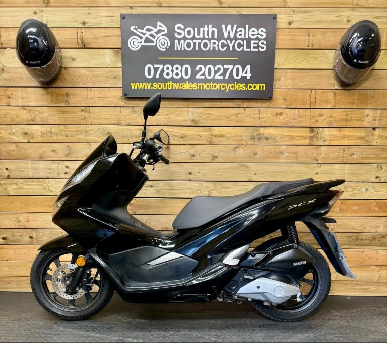 Honda PCX 125 / 2020 model / covered 21.2k miles 
