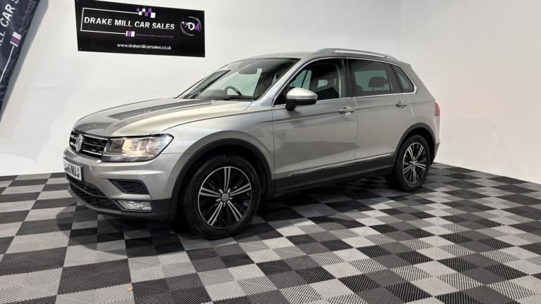VOLKSWAGEN TIGUAN 2.0 TDI BlueMotion Tech SE Navigation 2016