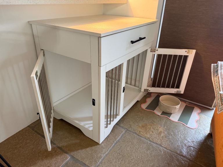 White wooden dog crate like brand new 