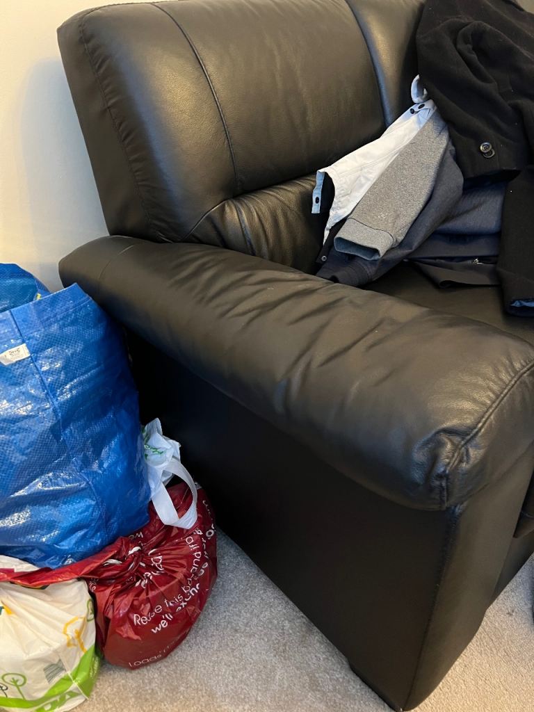 MUST GO BY WEDS 9th DEC - SOFA