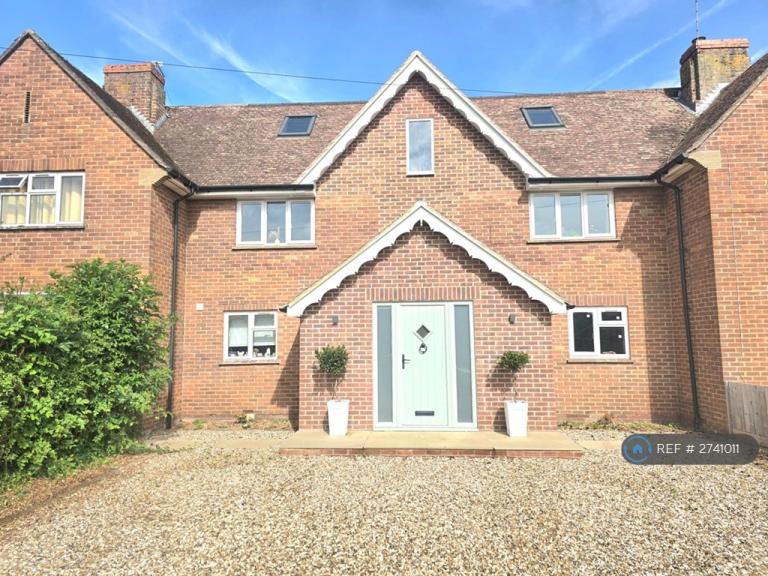 3 bedroom house in Farm Lane, Great Bedwyn, SN8 (3 bed) (#2741011)
