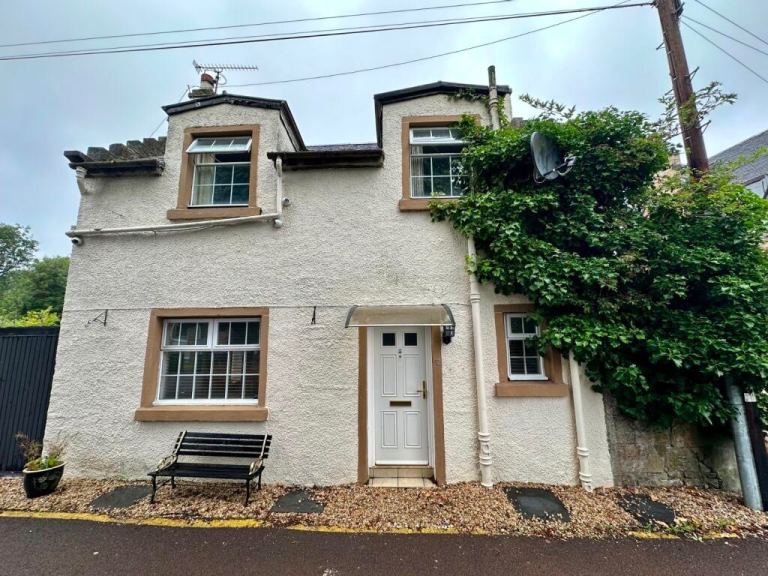 Beautiful 4/5 bedroom detached house in Pollokshields 