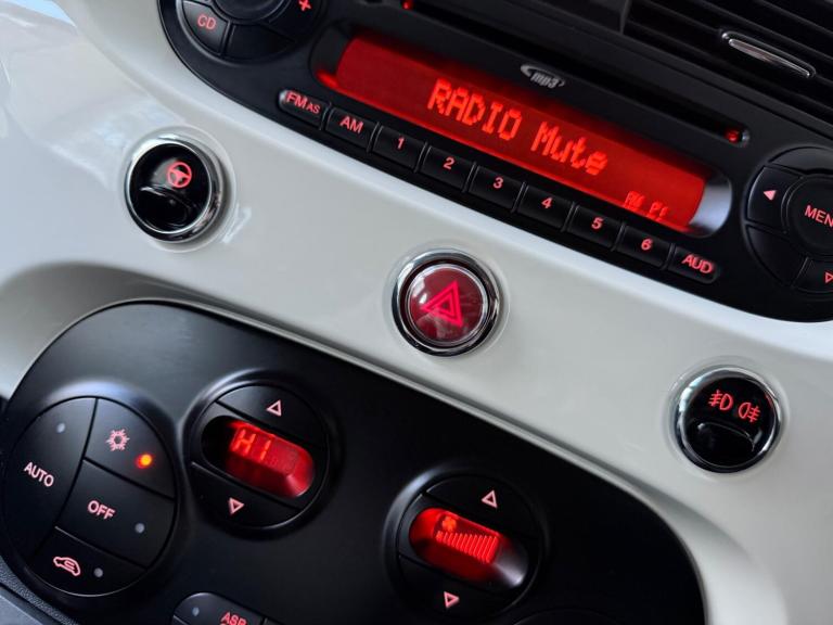 2015 Fiat 500 1.2 Lounge 3dr Dualogic [Start Stop] HATCHBACK PETROL Automatic