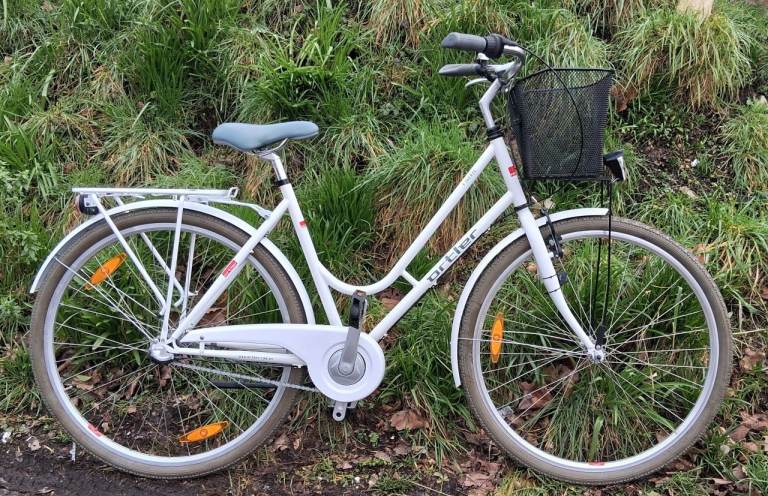 Ladies 2023 Ortler Fjaeril hybrid classic townbike 