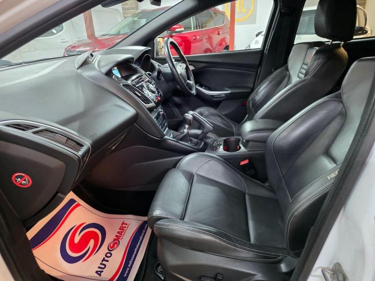 FORD FOCUS 2.0T EcoBoost ST-3 Euro 5 (s/s) 5dr 2014