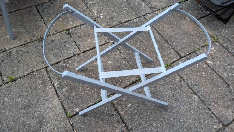 Free Moses basket stand