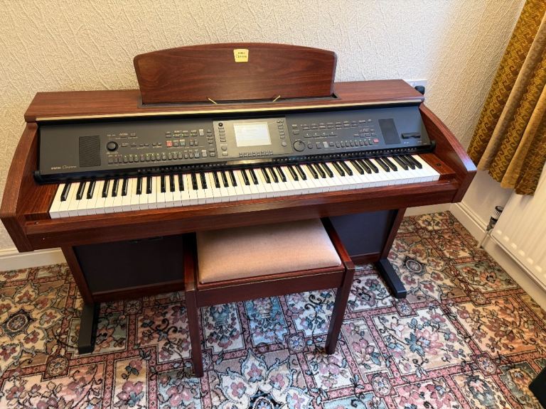 Yamaha Clavinova CVP-305