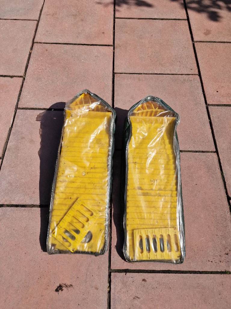 Fiamma levelling ramps.