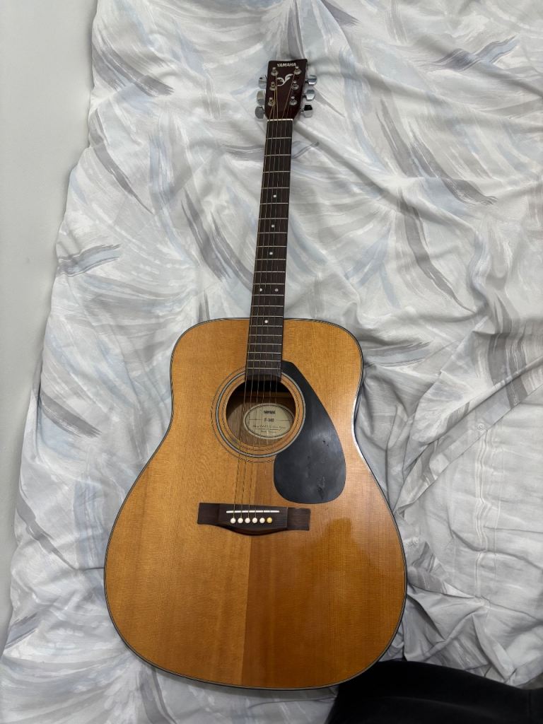 Yamaha F340 guitar 