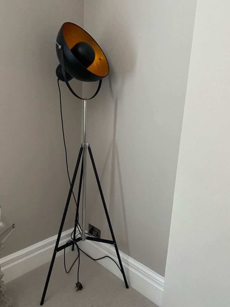 ROMI HOLLYWOOD BLACK LAMP RRP £645  IN FULL WORKING ORDER 