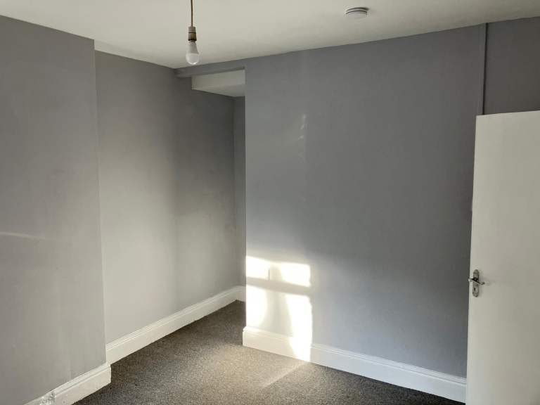 Good sized flat in Sherwood with 2 double bedrooms