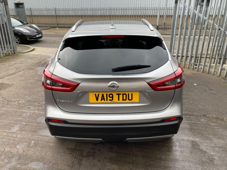 2019 Nissan Qashqai 1.3 DiG-T N-Connecta 5dr HATCHBACK PETROL Manual