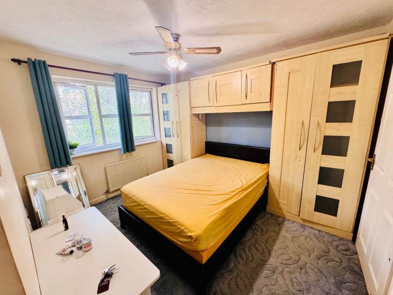 Ensuite Master bed in Shared house to Rent with Ensuite toilet in Woolwich Arsenal / Greenwich 