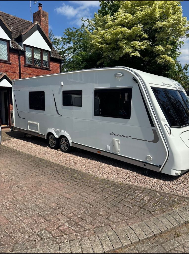 Buccaneer schooner caravan